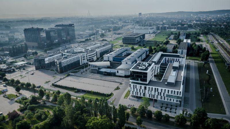 Students using a university sports facility, highlighting recreational campus facilities for students