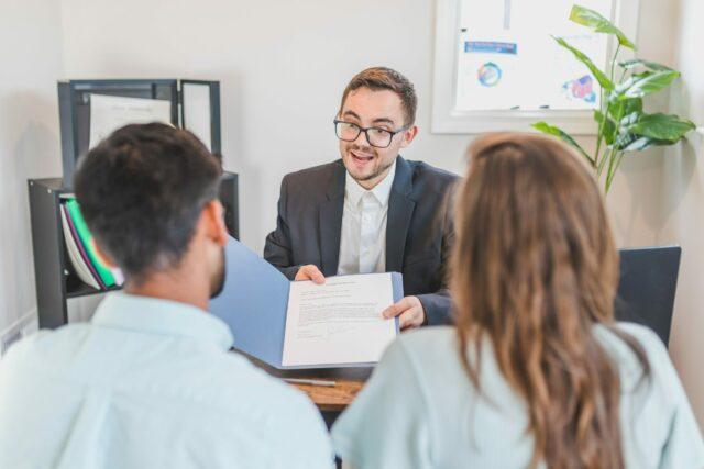 Writing professional business emails in English for international colleagues